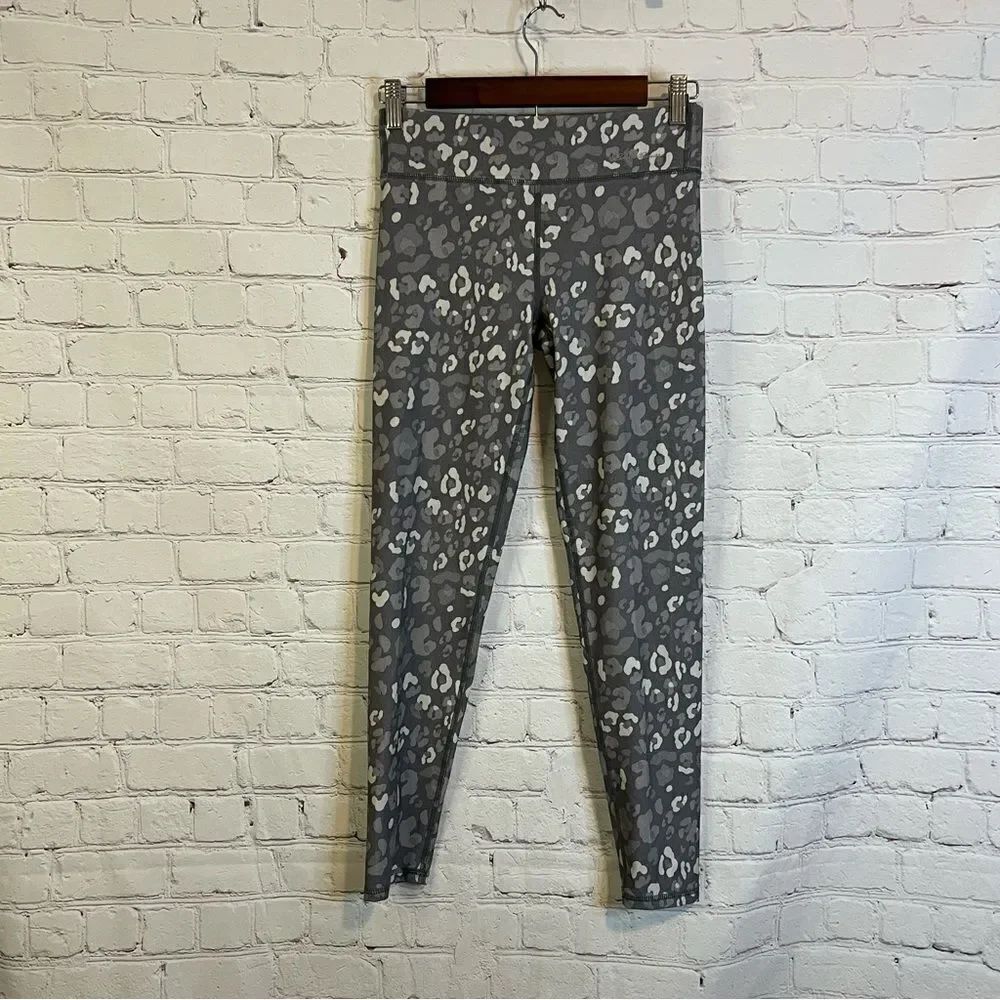 Eddie Bauer Leopard Printed Grey Leggings size Large (14/16)